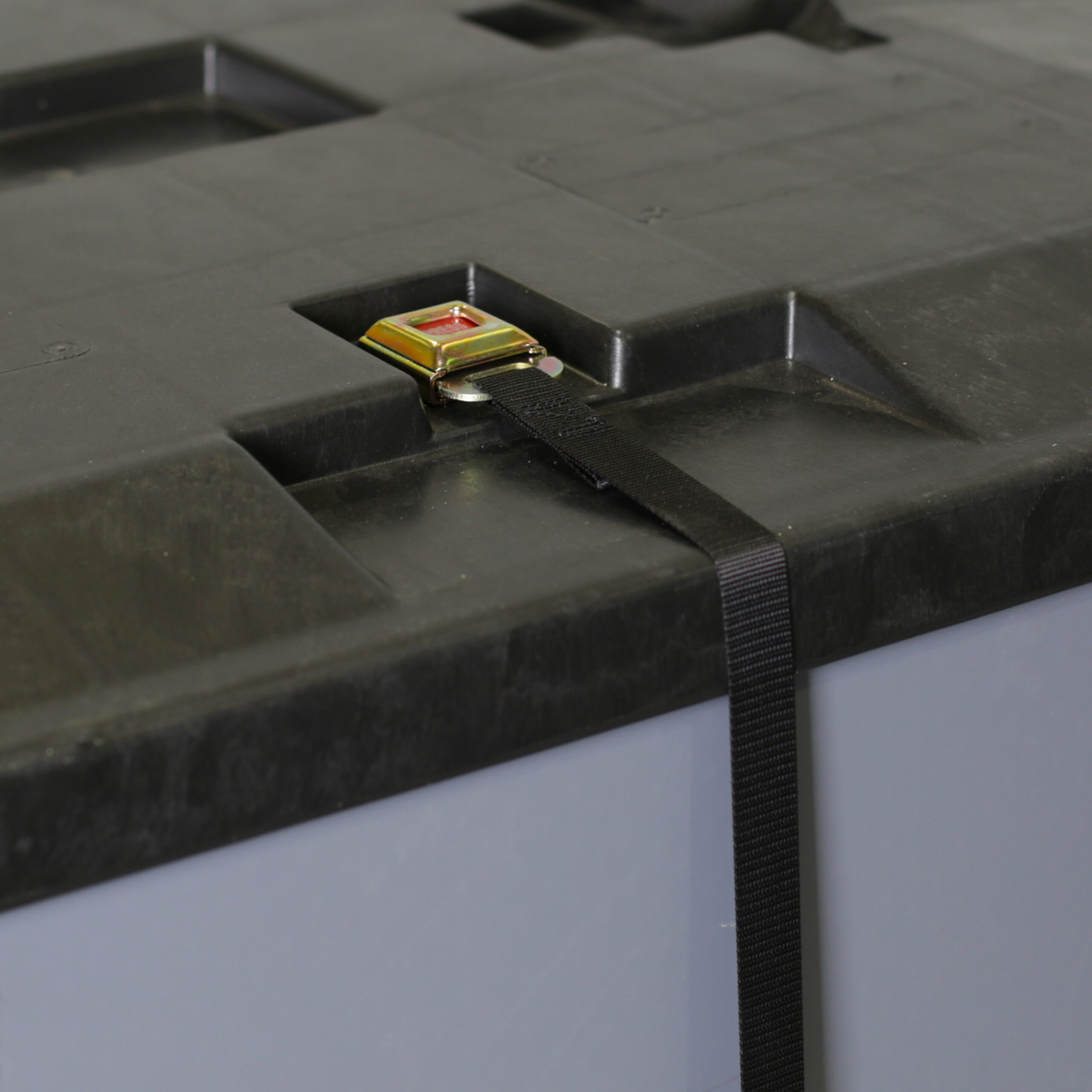 Plastic Pallet Box with Belt